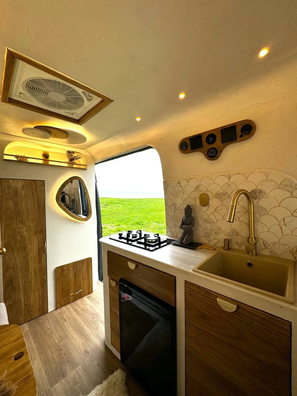 custom-camper10